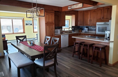 Greenbush House | The sugar sand of Lake Huron is waiting for your family!