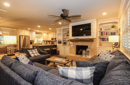 Saint Simons Island House | The SUGAR SHACK - Updated, Family-sized, Minutes to Pier, Village and Beach!