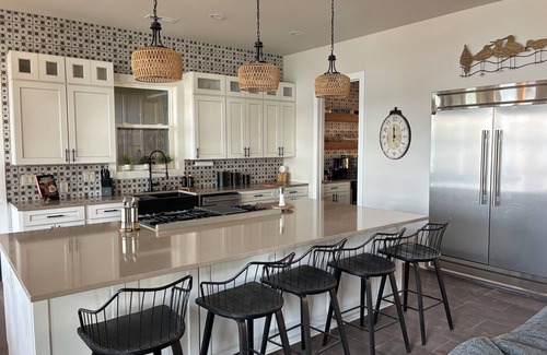 Cherokee House | The Suite RetreatnLife is better at the lake!