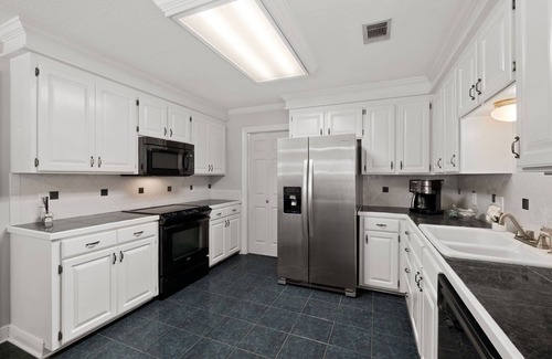 Hattiesburg House | The Summer Place House/4 Bed 2 Bath/The Perfect Home Away From Home