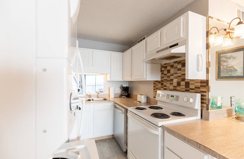 Panama City Beach Condo | The Summit 618 | 1 Bed, 1.5 Bath