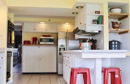 New Cambria Cottage | The Sundae Cottage - A Missouri Sweet Spot , beautiful views, secluded 🌻