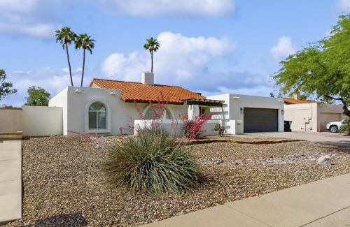 Paradise Valley Village House | The Sunny Saguaro