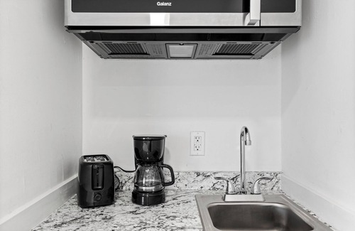 South Miami Apartment | The Sunset Inn-South Miami