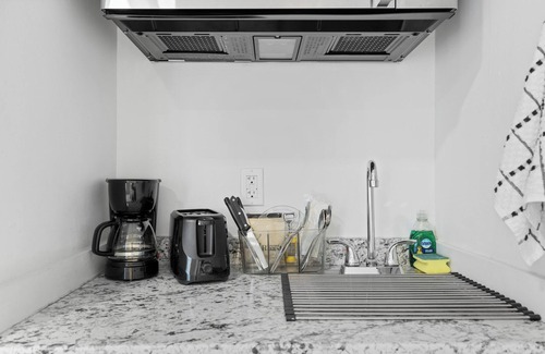 South Miami Apartment | The Sunset Inn-South Miami