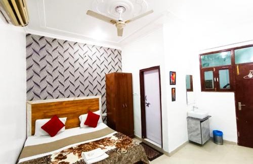 Nizamuddin House | The Super Residency - Near Nizamuddin Markaz & Auliya Dargha