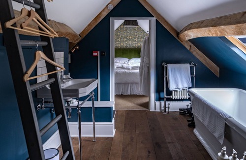Ascott-under-Wychwood Hotel | The Swan Inn