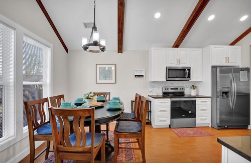 Sugar Hill House | The Sweet Home! Minutes from Mall of GA and Suwannee!