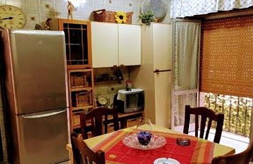 Secondigliano Apartment | THE SWEET STOP AT THE HOME OF LINDA