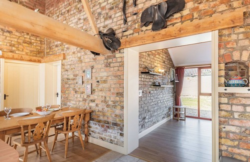 Arnold Cottage | The Tack Rooms - UK37520