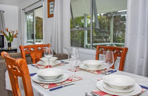 Mangawhai Heads House | The Taranui Cottage - Mangawhai Heads Holiday Home