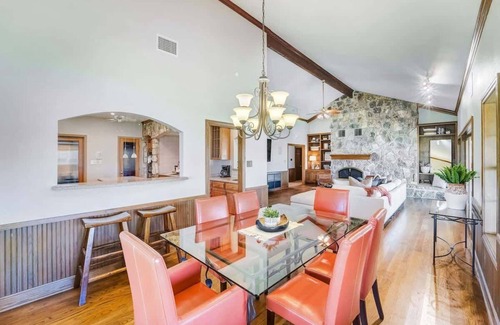 Bastrop House | The Tarcoola Ranch Su