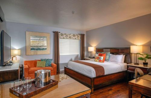 Cottonwood Hotel | The Tavern Hotel