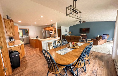 Germfask House | The Taylor Cottage: Most Breath-Taking View On The Lake