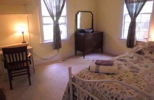 Sunbury Bed & Breakfast | The Teacherage