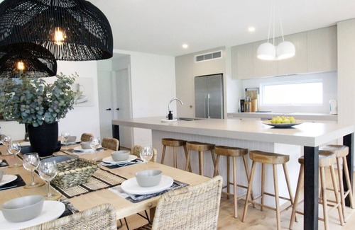 Portsea House | The Tennis Club in Portsea