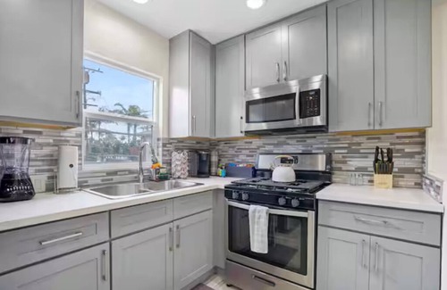 Belmont Heights Apartment | The Termino Treasure-Walk to Beach-Coastal Comfort