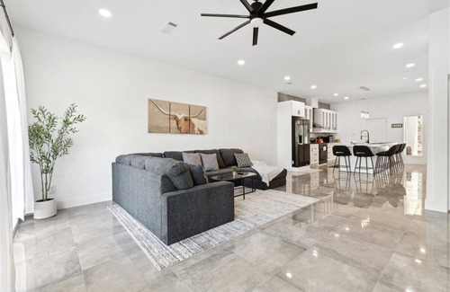 Cedars House | The Terrace In Dallas I Downtown Dallas I House