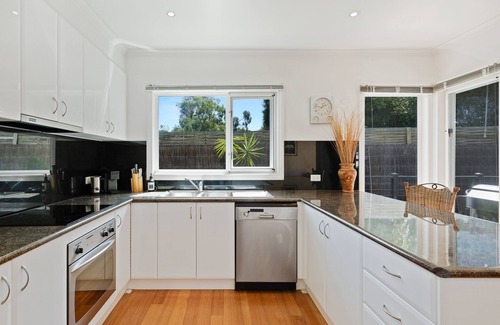 Silverleaves House | The Tides Silverleaves by Ready Set Stay