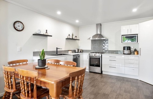 Kinloch House | The Tin Hut