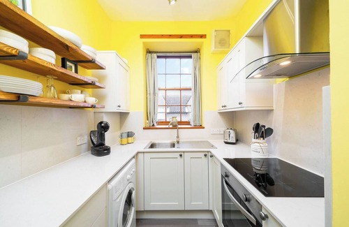 Clackmannan Apartment | The Tollbooth - 2 Bed Apartment in an Area Worth E