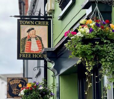 Tenby Hotel | The Town Crier, Tenby