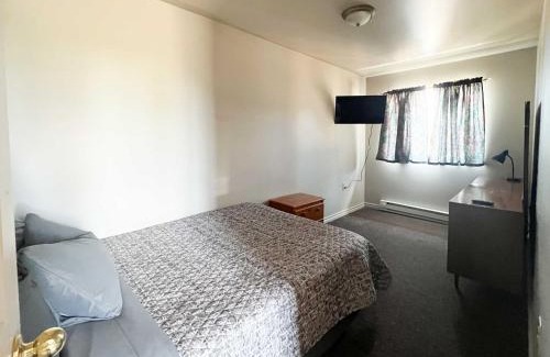 Saskatchewan Hotel | The Trail Inn - Yarbo, SK - Near Esterhazy & Mosaic K1, K2, & K3