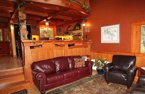 Kenwood Cottage | The Trail's Edge/"Captain's Quarters" Is A Gorgeous Retreat, In Any Season.