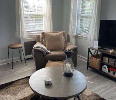 Queens Apartment | The Traveler's Retreat
