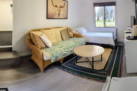 Dadswells Bridge House | The Traveller Escape at Grampians Edge