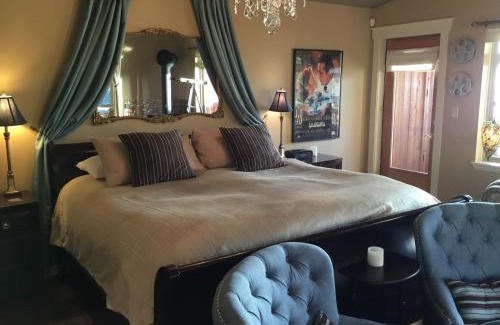 Tuwanek Cabin | The Tuwanek Hotel and Spa