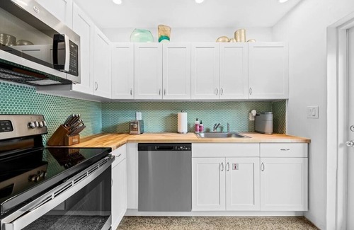 Victoria Park Apartment | The Twins with a spa