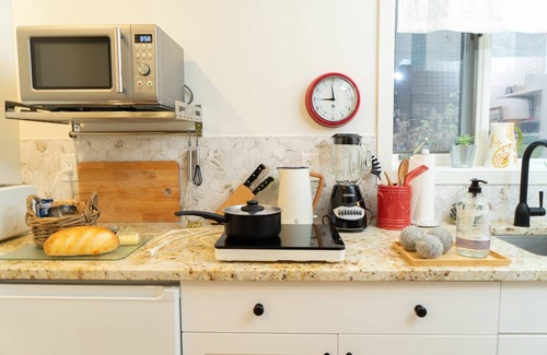 Banff Apartment | The Ugly Bunny Guest House | King Bed
