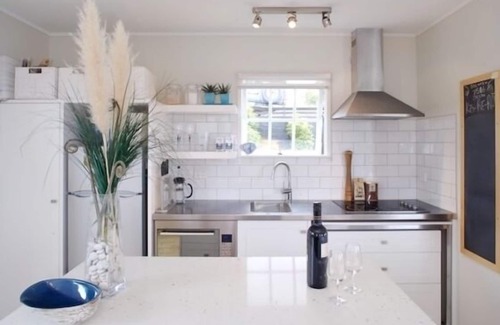 Oneroa House | The ultimate, romantic escape
