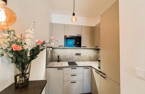 Palmovka Apartment | The Urban Nest Metro Line