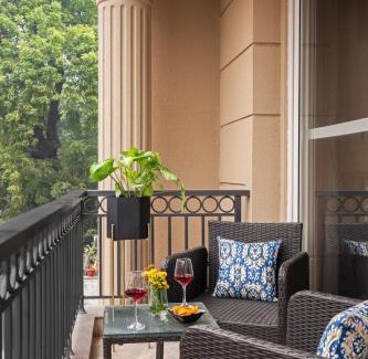Green Park Apartment | The Urban Perch 3bhk Apartment with lift in South Delhi closest to India gate