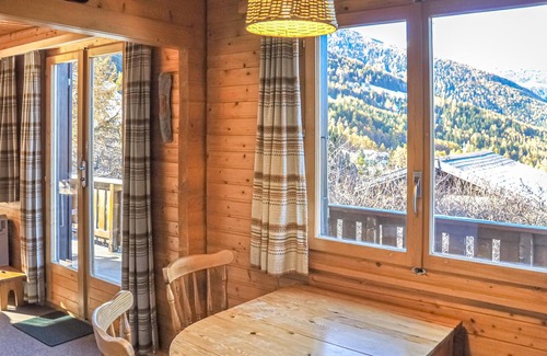 Buerchen House | The vacation home Chalet Glück-Auf in Bürchen is located in the chalet zone of the village.