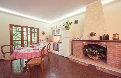 San Giovanni alla Vena House | The Valley Farmhouse: Mansion with private swimming pool immersed in the green