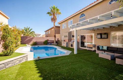 Enterprise House | The Vegas Villa