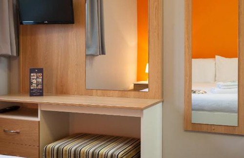 Honley Hotel | The Venue Serviced Apartments