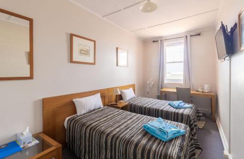 Port Macdonnell Hotel | The Victoria Hotel