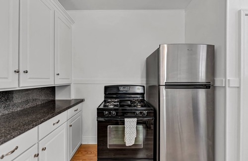 Buffalo House | The Victorian on South Park Sleeps 6