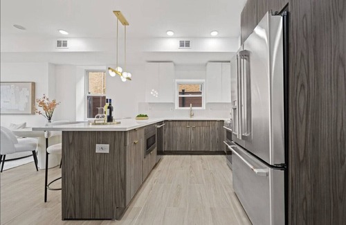 The Heights Apartment | The View – 20 Min to NYC