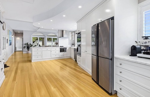 Wamberal House | THE VIEW - FRAMING OCEAN VIEWS FROM JUST ABOUT EVERY VANTAGE POINT