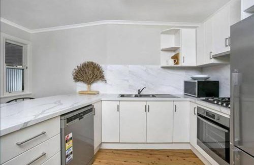 Millers Point Apartment | The Views - Uninterrupted Sydney Harbour Bridge