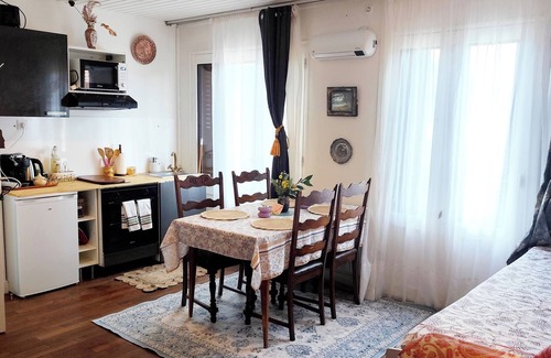 Jouy-le-Moutier House | The Villa de Moutier near the hobbies ile and Paris