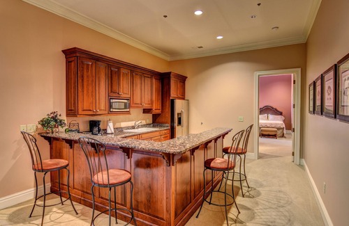 Wallace Apartment | The Village at RiverLanding