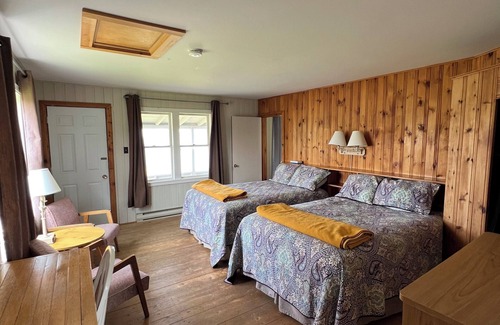 Smiths Cove Hotel | The Villages of Mountain Gap Resort