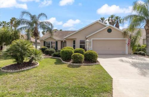 Hadley House | The Villages Sumter Landing With lanai & patio!