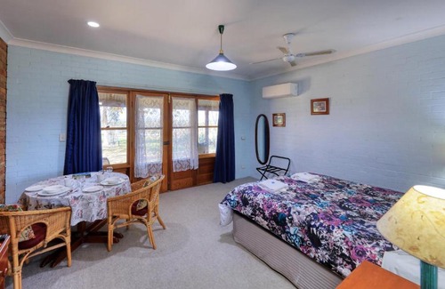 Cowra Hotel | The Vineyard Motel